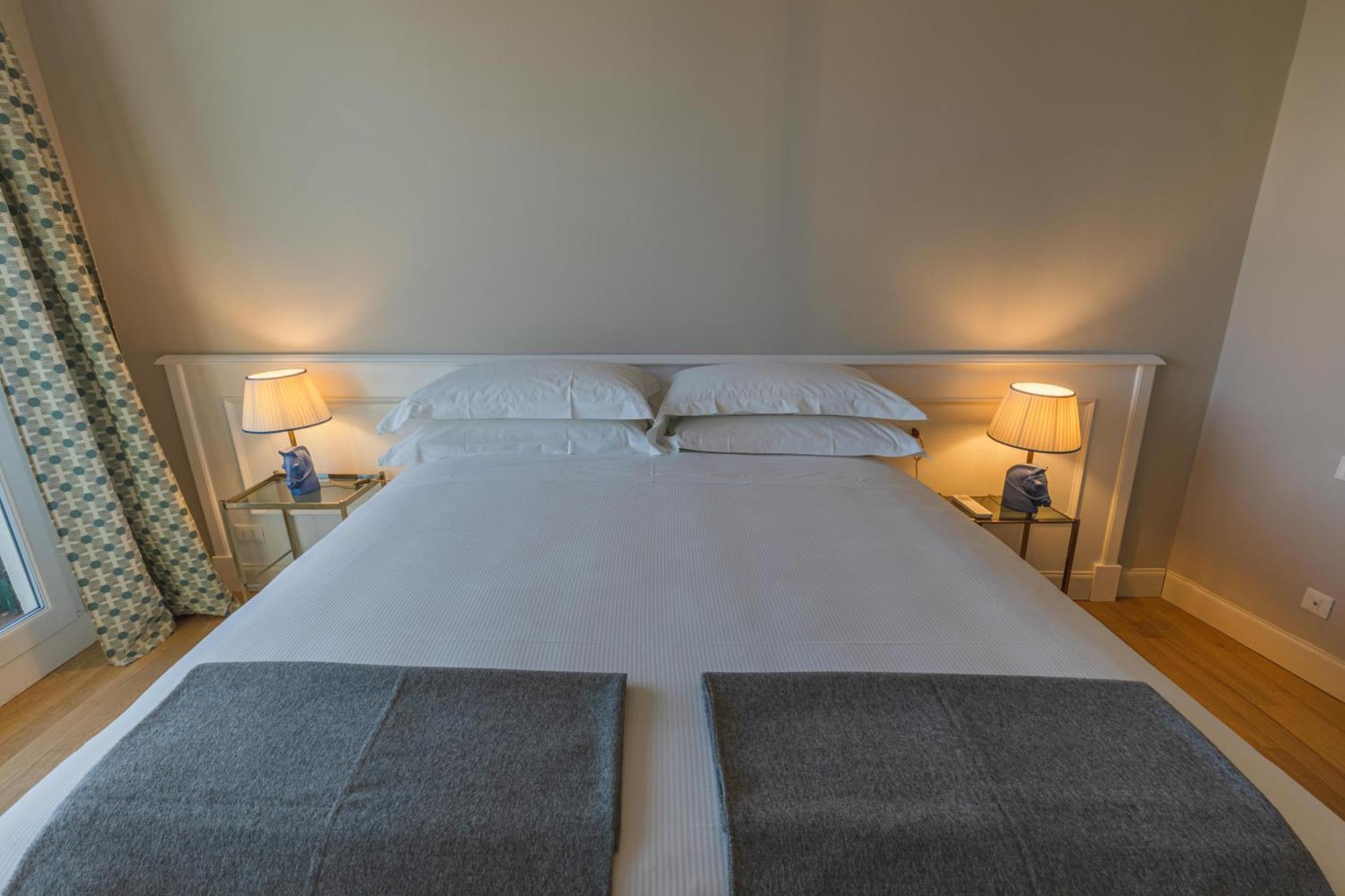 Antica Torre Tornabuoni Bed and Breakfast Florens Exteriör bild